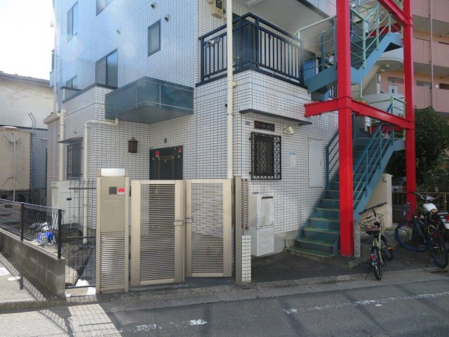 戸田市上戸田２丁目の一棟マンション