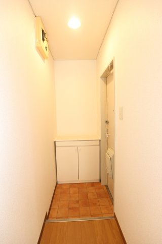 【玄関】 | プラドール　B棟