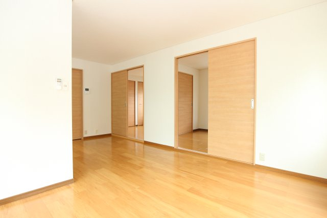 【居間・リビング】 | プラドール　B棟