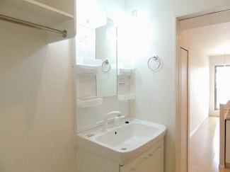 【洗面所】 | グランつくばⅠ | ゆったりとスペースのある洗面所