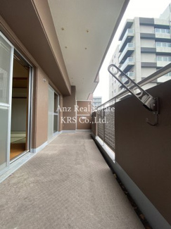 【バルコニー】 | アメニティ江戸堀 | 洗濯物ほし竿付きのバルコニー♪