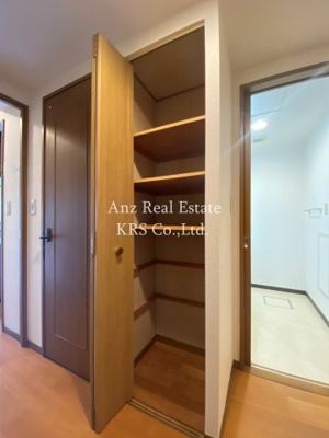 【収納】 | アメニティ江戸堀 | 玄関にある便利な収納部分♪