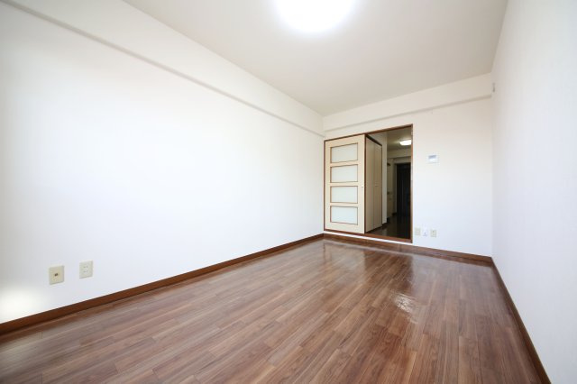 サード・サワータウンのその他