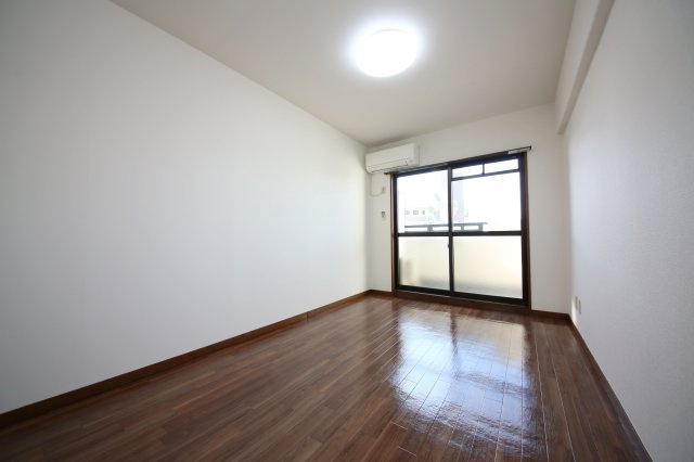 サード・サワータウンのその他