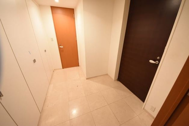 ストーリア赤坂の玄関