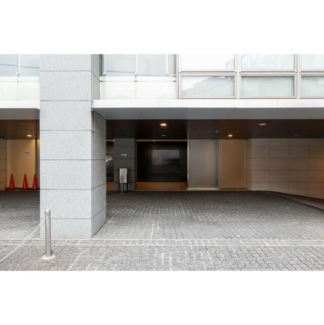 ストーリア赤坂のエントランス