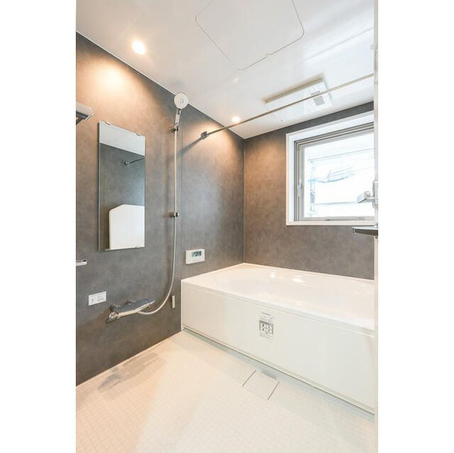 ストーリア赤坂の浴室