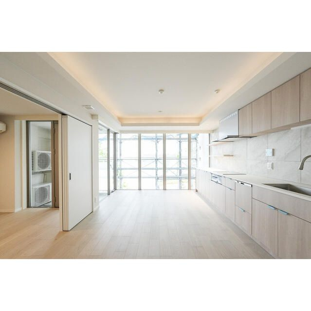 ストーリア赤坂の居間・リビング