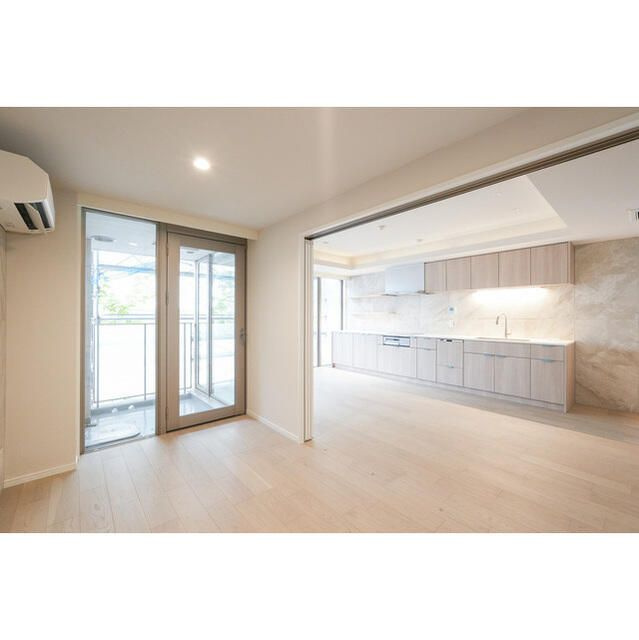 ストーリア赤坂の居間・リビング