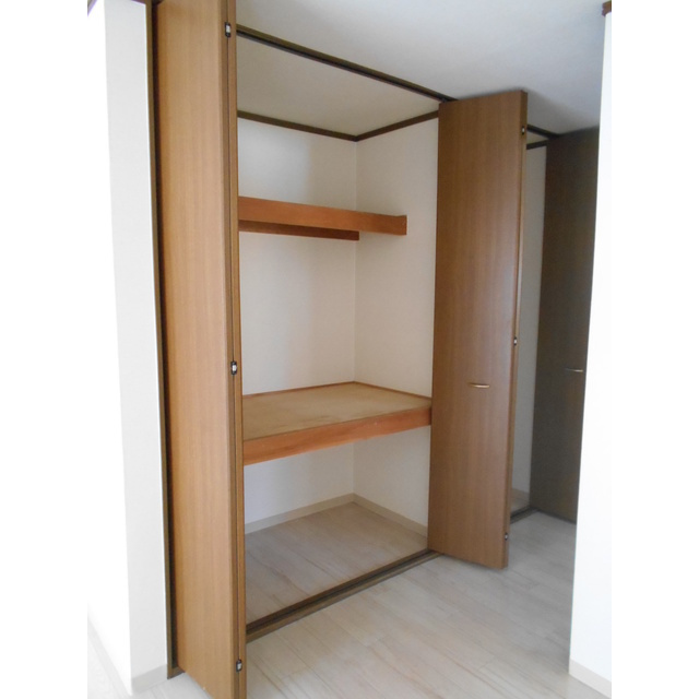 ワラヤビルの収納