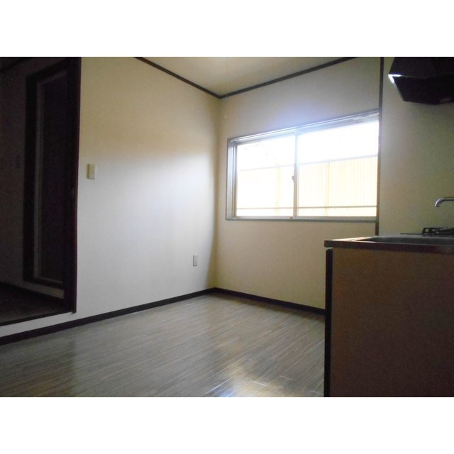 ワラヤビルのキッチン|Ｋ3.5帖