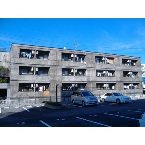 岐阜市北鶉４丁目のアパートの外観