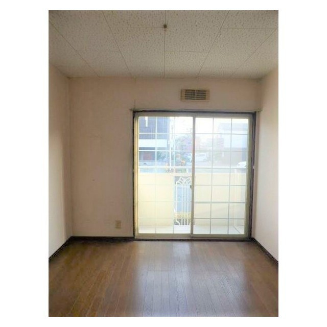 アークビラKの居間・リビング