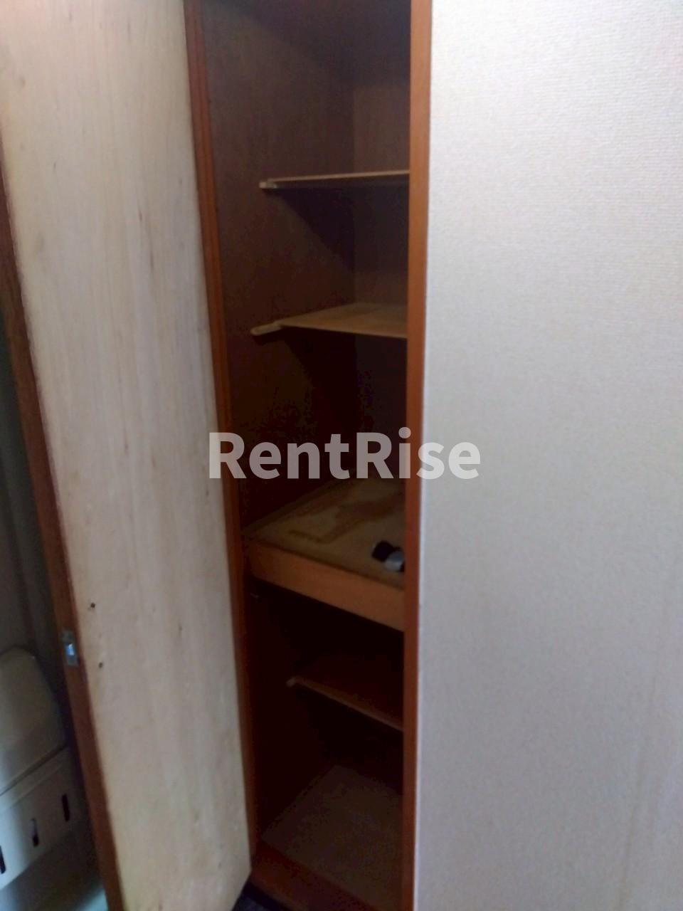 リアライズ国府宮の収納