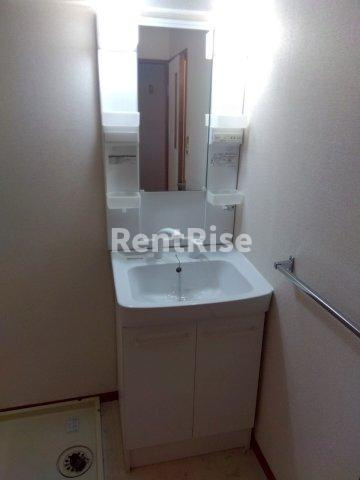 リアライズ国府宮の洗面所