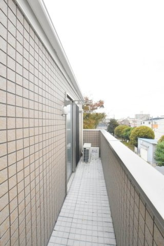 ショコラ井土ヶ谷のバルコニー