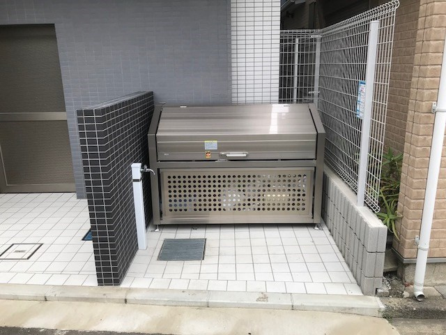 ウィステリア横浜のエントランス