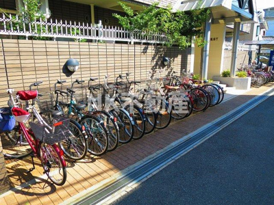 【その他共用部分】 | ルネ寿ウエスト（河内永和賃貸） | 駐輪場です