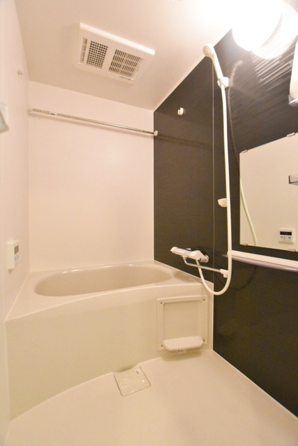 ＧａｒｄｅｎＣｏｕｒｔ上大岡Ａ号棟の浴室