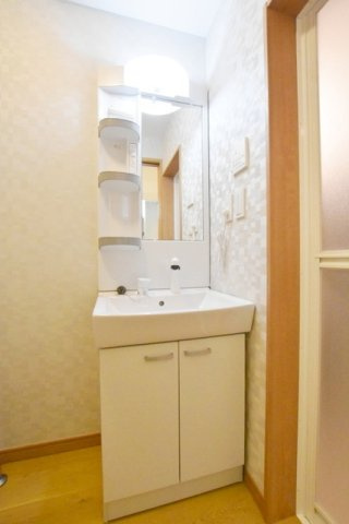 ＧａｒｄｅｎＣｏｕｒｔ上大岡Ａ号棟の洗面所