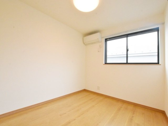 ＧａｒｄｅｎＣｏｕｒｔ上大岡Ａ号棟の居間・リビング