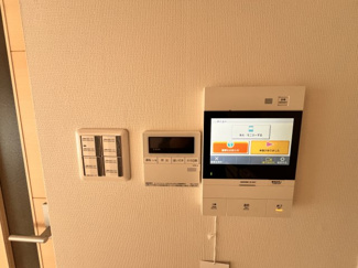 【セキュリティ】 | 戸田公園スカイマンション | TVモニター付きインターホンがついているので、来客者を確認できるから安心です。