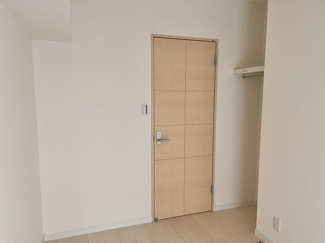 【収納】 | 戸田公園スカイマンション | 玄関右の4.5帖のお部屋にも収納があるので、便利です。