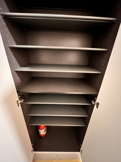 【収納】 | 戸田公園スカイマンション | 横に間仕切りがあってスペースもかえられる安心設計。玄関周りがすっきりします。