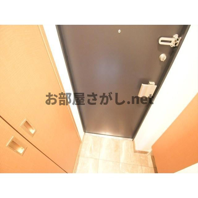 アジールコート中野坂上 #新宿区 デザイナーズ #一人暮らしの玄関|毎日通る玄関はこちらです