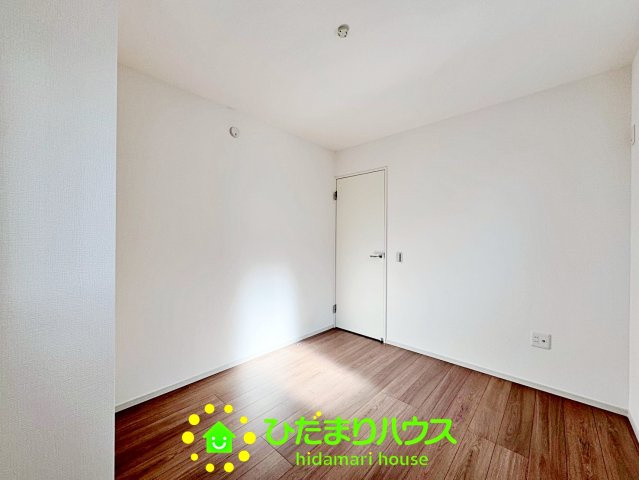 久喜市久喜東27期　新築一戸建て　01　リガーレの洋室|個人の部屋や寝室として使える洋室です！