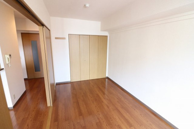 【洋室】 | リヴェール楠根