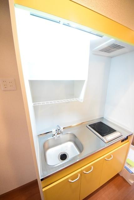 ラ・ヴィール杉田のキッチン