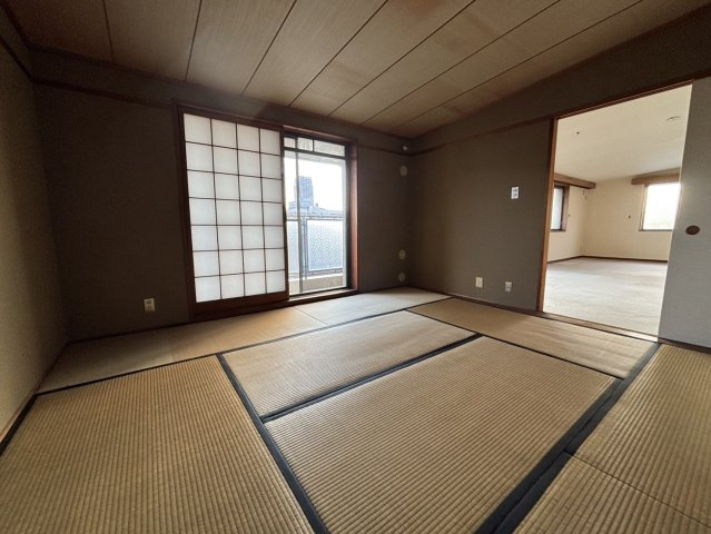 ファミーユ住吉牛神前北棟の和室