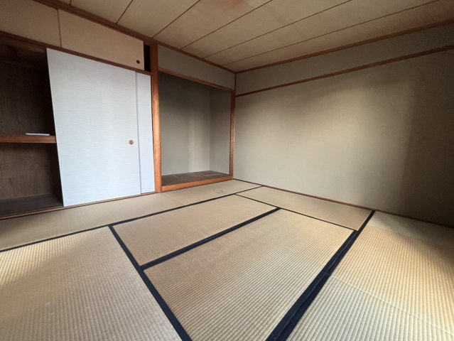 ファミーユ住吉牛神前北棟の和室