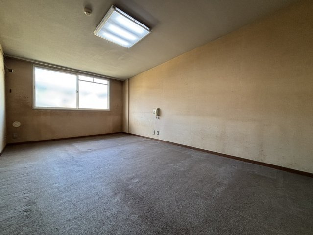 ファミーユ住吉牛神前北棟の洋室