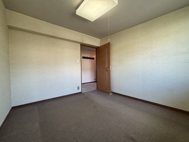 ファミーユ住吉牛神前北棟の洋室