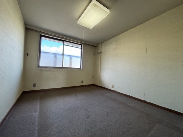 ファミーユ住吉牛神前北棟の洋室