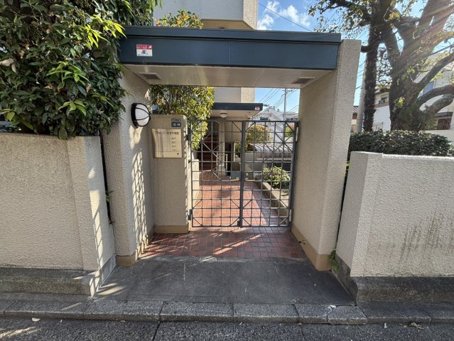 ファミーユ住吉牛神前北棟