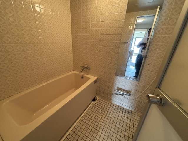 ファミーユ住吉牛神前北棟の浴室