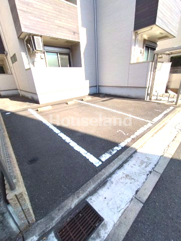 フジパレス木広町の駐車場