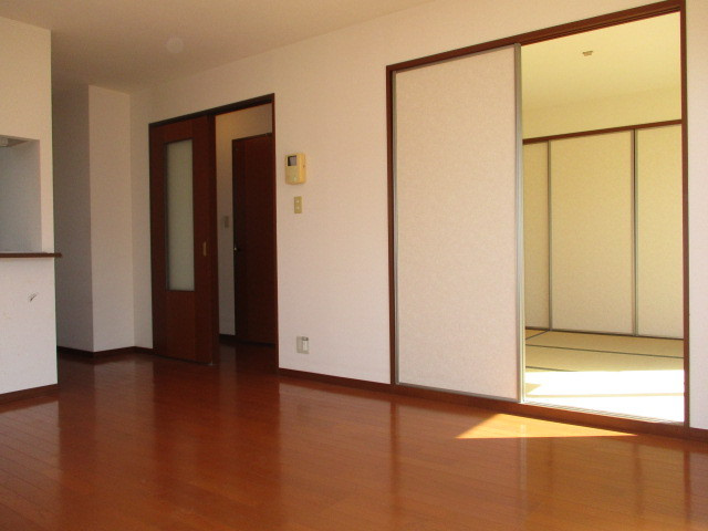 エヴァーグリーン西大和Ａの居間・リビング