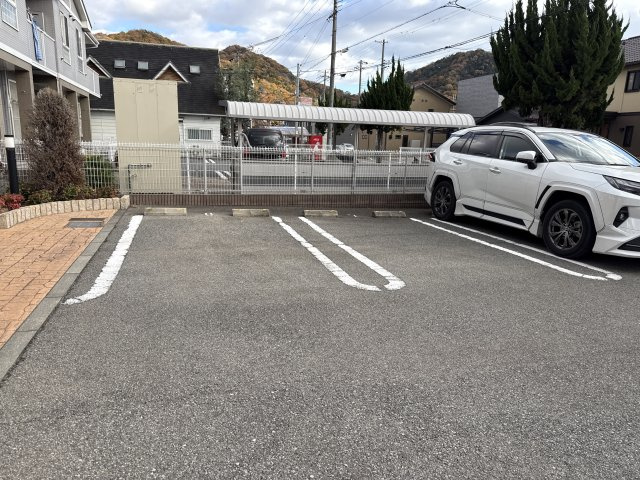 ヴィオラの駐車場