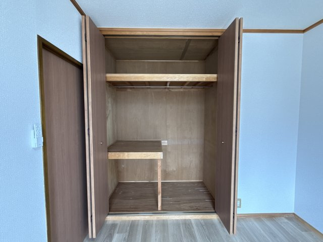 エスポワールＪＵＮ２番館の収納