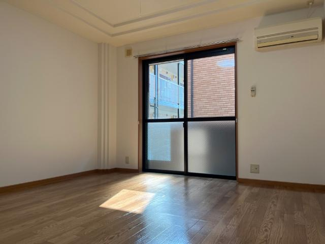 メゾン　ドゥ　シェリーの内装|洋室