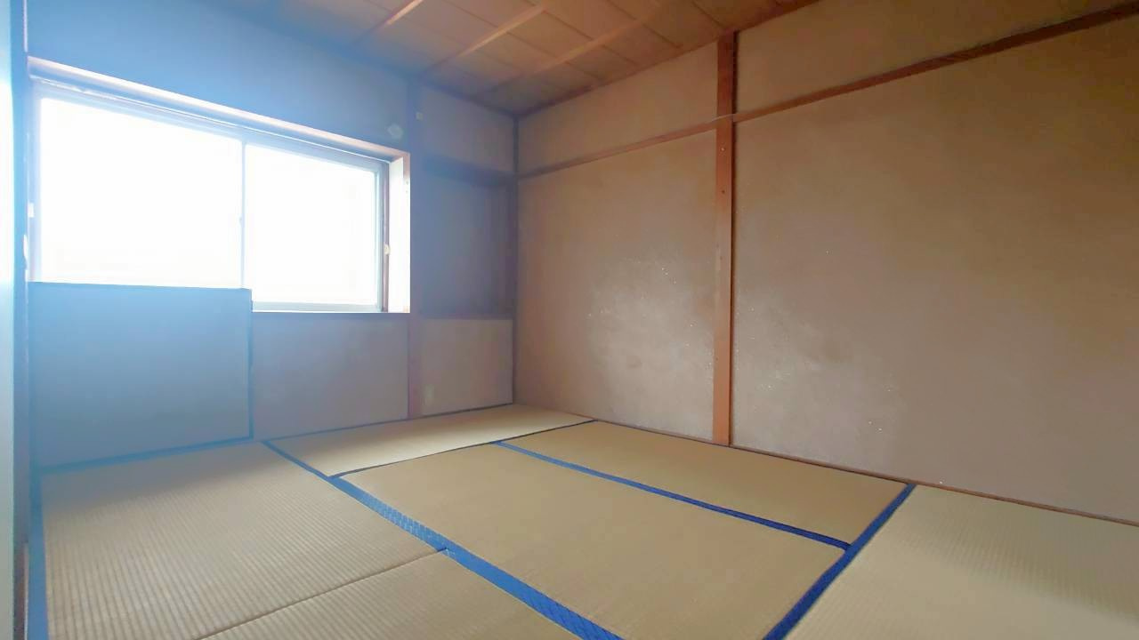 ◆南向きバルコニーのため陽当たり良好◆全居室収納付き◆伏見区醍醐外山街道の和室|和室