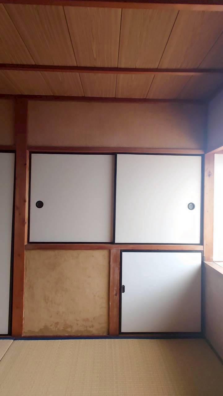 ◆南向きバルコニーのため陽当たり良好◆全居室収納付き◆伏見区醍醐外山街道の和室|和室押入