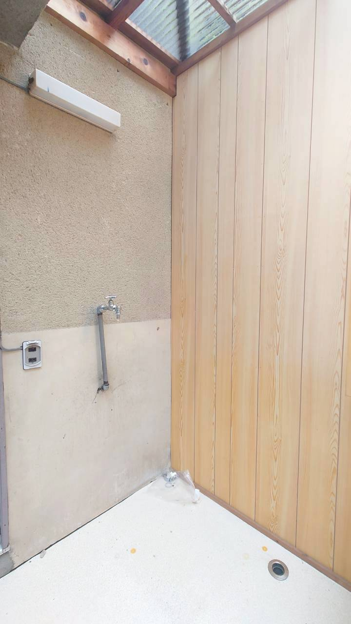 ◆南向きバルコニーのため陽当たり良好◆全居室収納付き◆伏見区醍醐外山街道の洗面所|洗濯機置き場