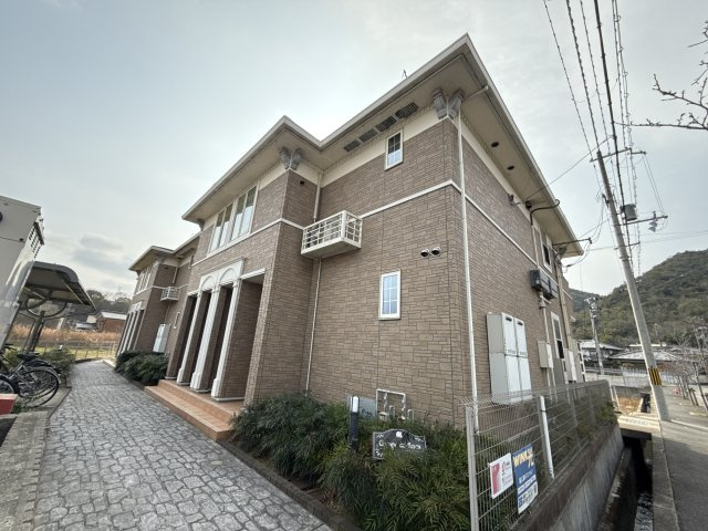 シャン・ド・フルールの駐車場