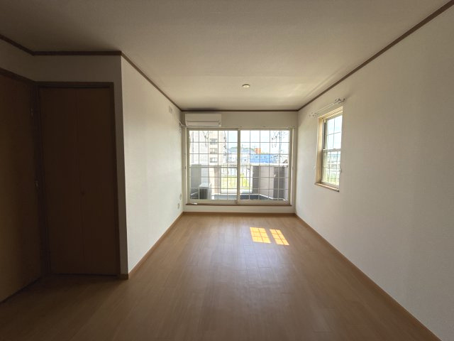 サンクレールⅡの居間・リビング