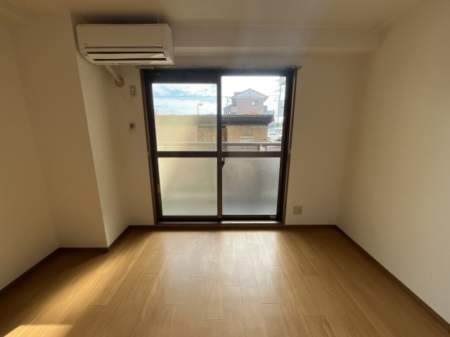 サンドミールの洋室